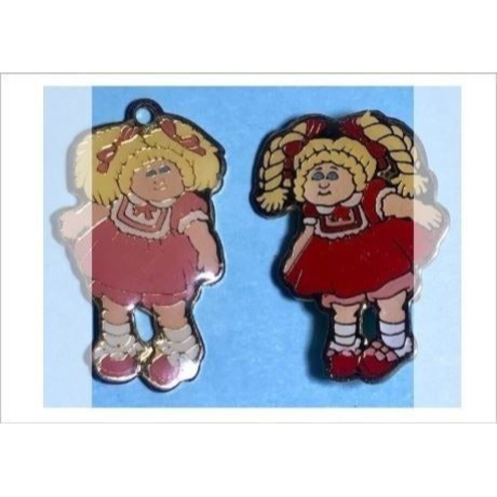 Pin & Medal- 1983 OAA - CPK Cabbage Patch Kid Clasp back Pin &  Medal/Charm